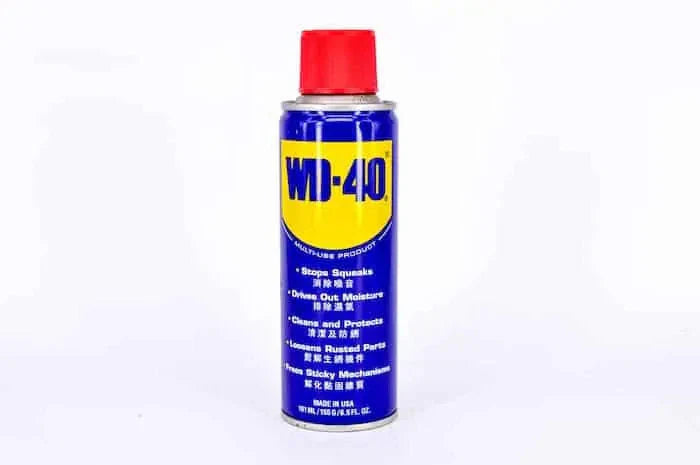 Dočasné Řešení: Leštění Světlometů Přípravkem WD-40